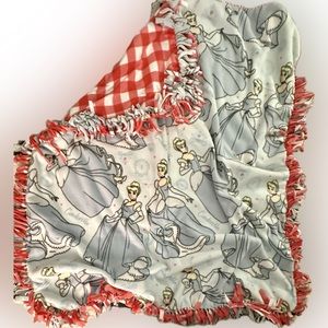 Cinderella - No Sew Fleece Handmade Knotted Blanket